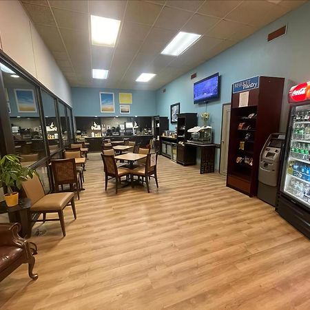 Days Inn by Wyndham Lake Park/Valdosta Bagian luar foto